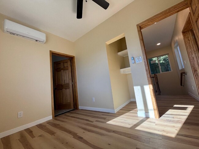 Photo - 1628 W 24th St