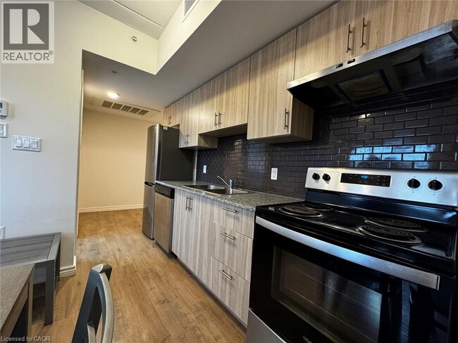 Photo - 275 Larch St Unité B501