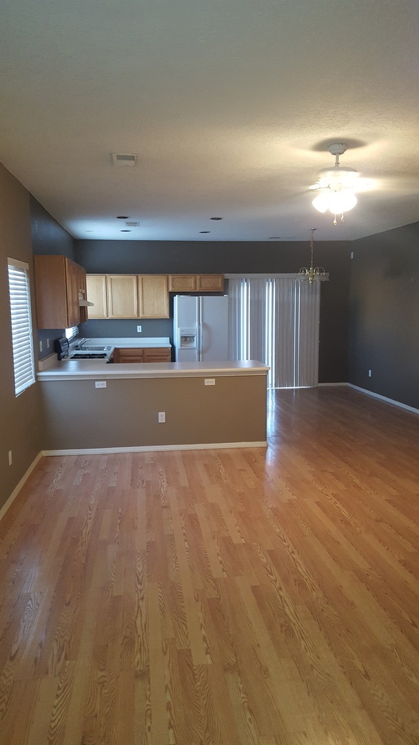 Photo - VISTA DEL NORTE 3 Bedroom 2 Bath  2 Car Garage