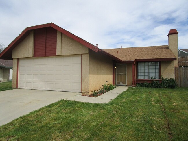 Located in the Heart of Tehachapi! - Located in the Heart of Tehachapi! Casa