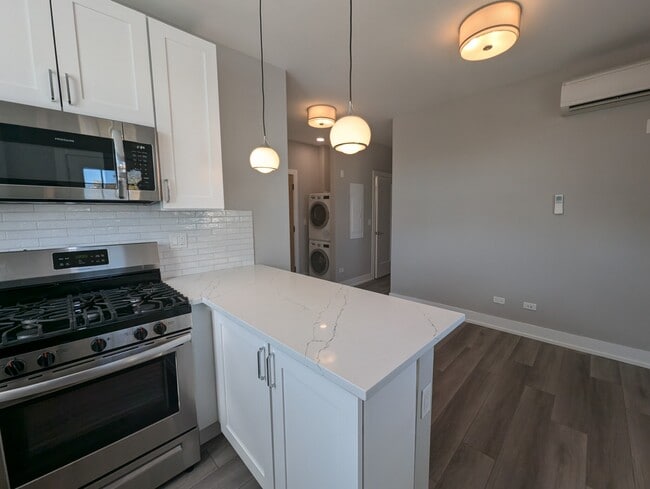 Photo - 3902 N Janssen Ave Unit 3