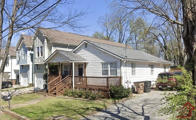 Photo - 2412 Chapel Ave