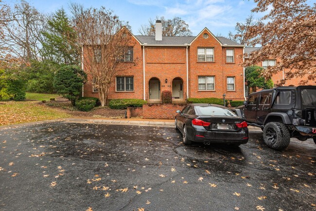 Photo - Townhome LOCATION!