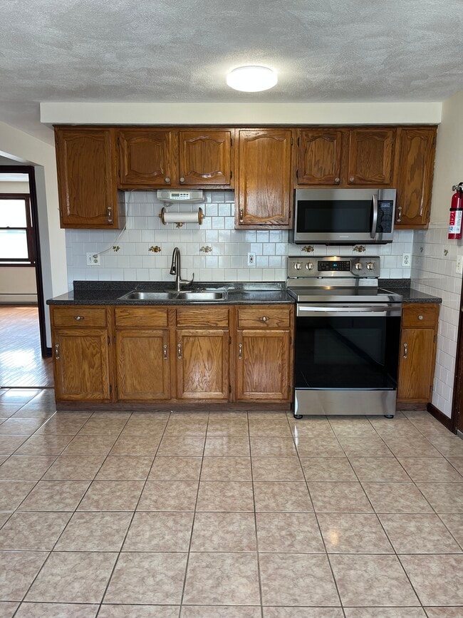 Photo - 110 Capital St Unit 1