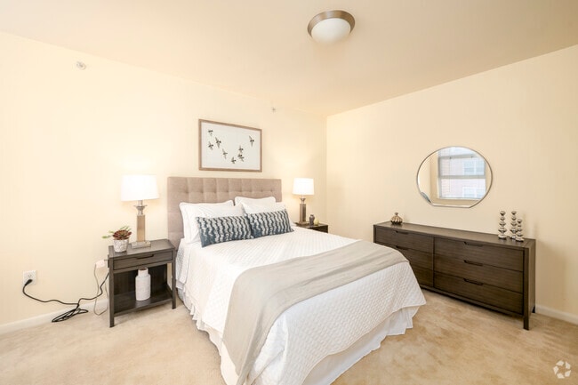 1BR, 1BA – 582SF - Bedroom