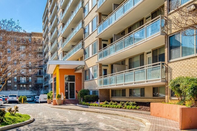 Photo - 2112 New Hampshire Avenue