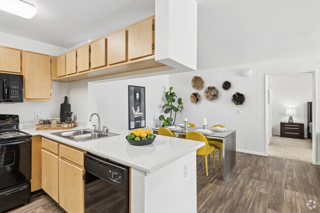 2BR, 2BA - 1,022SF - Kitchen, Dining Room