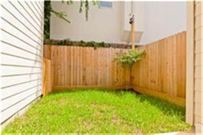 Building Photo - 1815 Oakdale St Rental