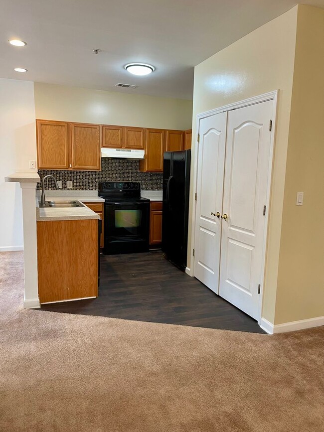 Photo - Newly Renovated 3 Bedroom Condo at a GREAT Price!