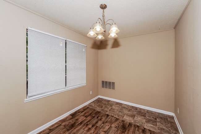 Photo - 5235 Mike Dr