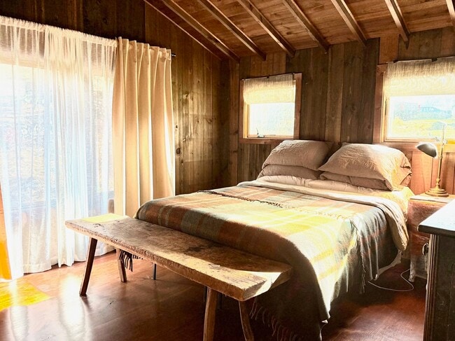 Photo - 231 Romford Rd