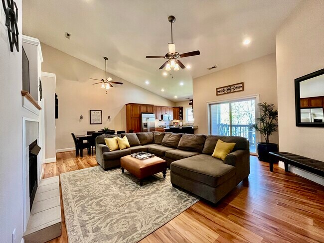 33 Winterhawk Drive
