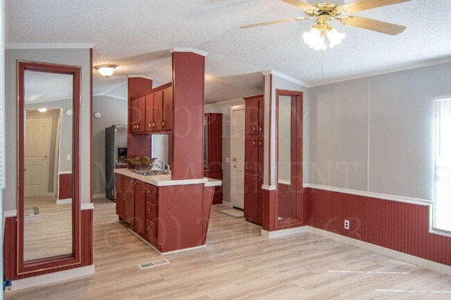 Building Photo - 2-Bedroom with 2 Full Baths in Coffeyville!