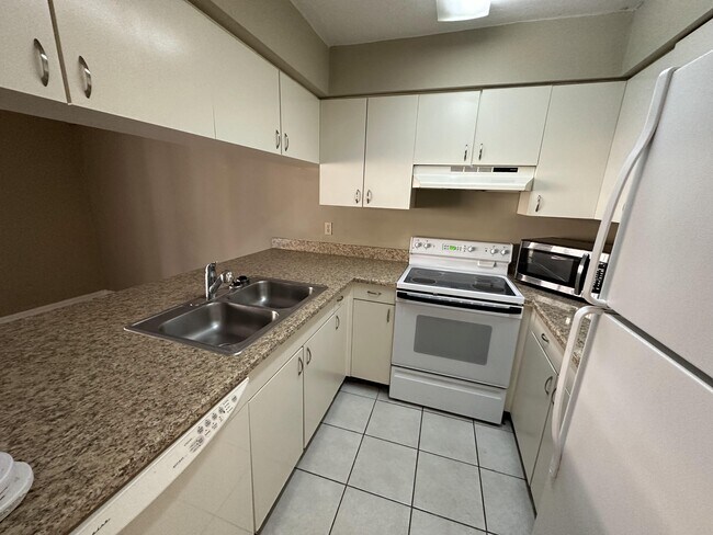 Photo - 2735 SW 35th Pl