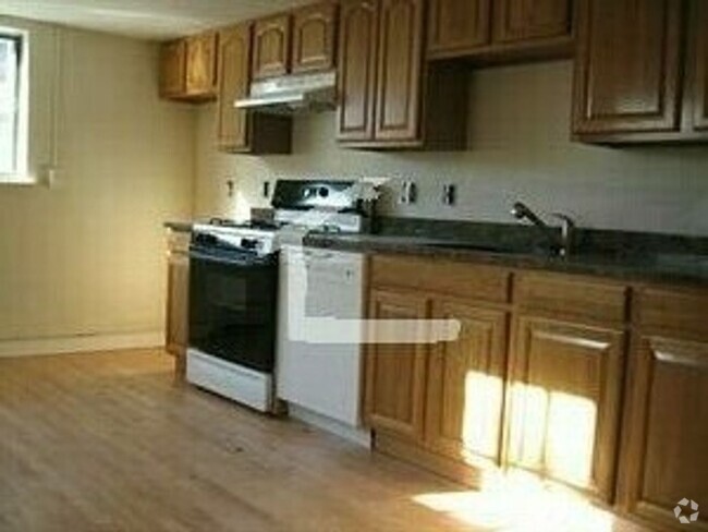 Building Photo - Newly renovated 3 bedroom Rental