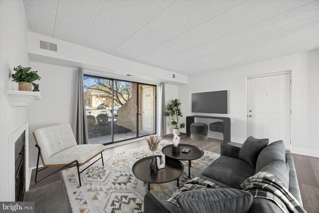 Photo - 40 Le Forge Ct Unit 40