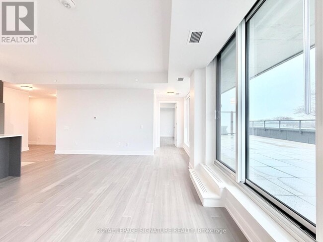 Photo - 664 Spadina Ave. Unit 403