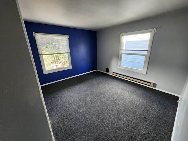 Large Bedroom - 520 S 51st St Unit A