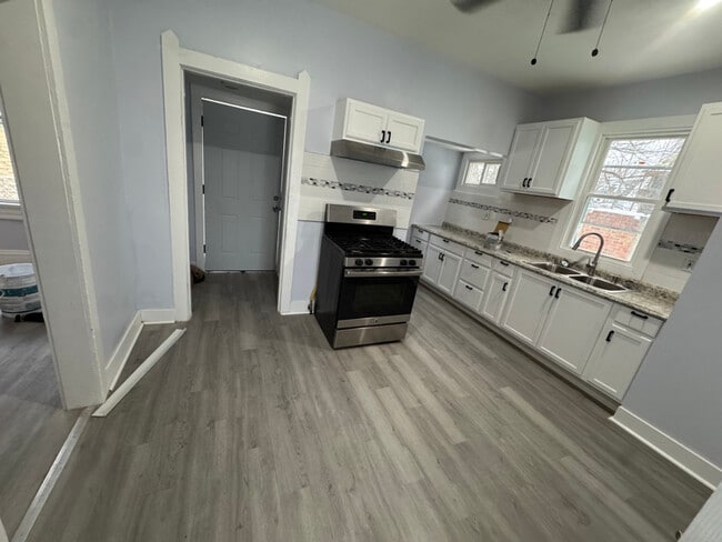 Photo - 7926 Cory Ave