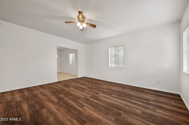 Photo - 5327 E Taylor St