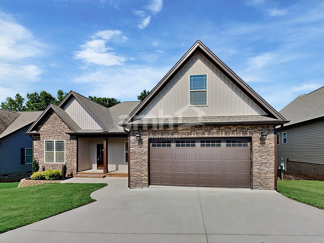 Building Photo - 430 Risen Star Dr