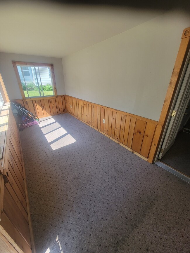 Photo - 324 Lennox St Unit 2 upper