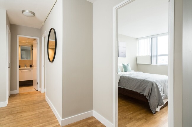 Photo - 730 St Clarens Ave Unité 1105