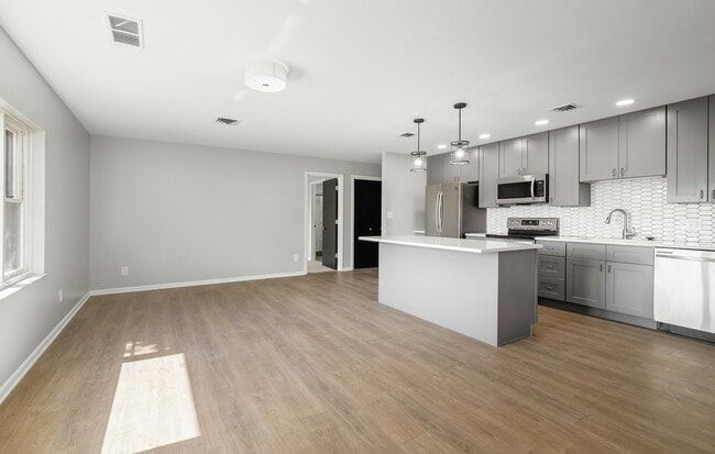 Photo - 2699 E Main St Apartamento Unidad B