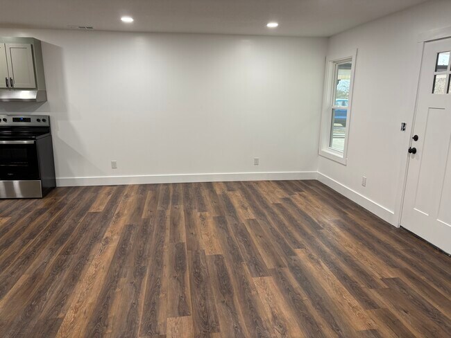 Photo - Haynes Apartments