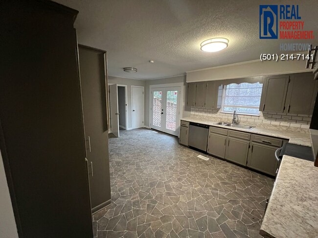 Photo - 6901 Archwood Dr