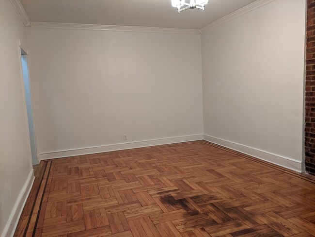 Photo - 43-33 46th St Unidad A8