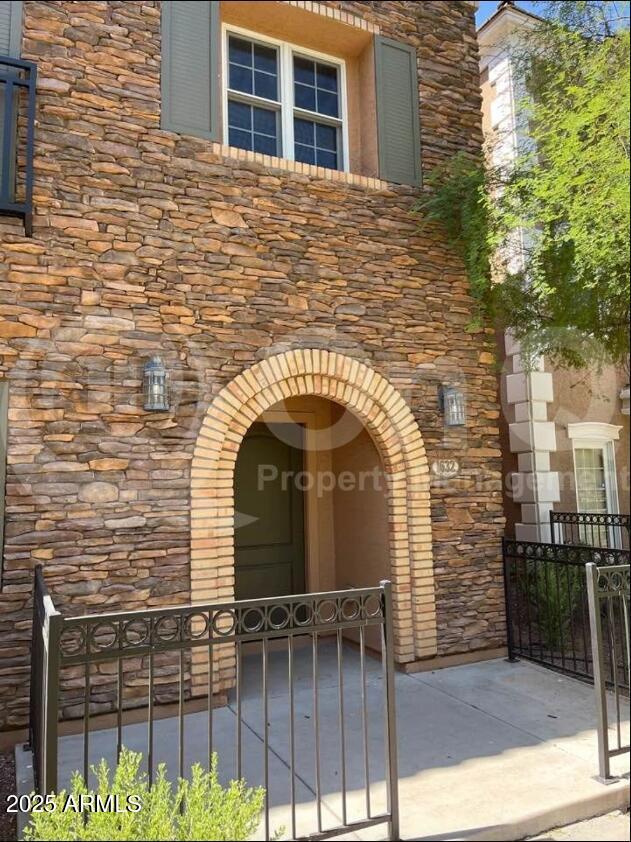 Photo - 1632 E Canyon Creek Dr