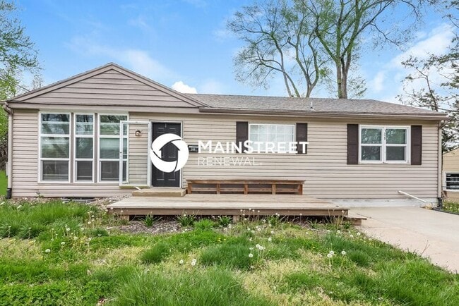 Building Photo - 3 Bedroom Pet-Friendly Home in Belton, MO with Main Street Renewal