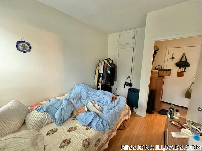 59 S Huntington Ave Unit 4