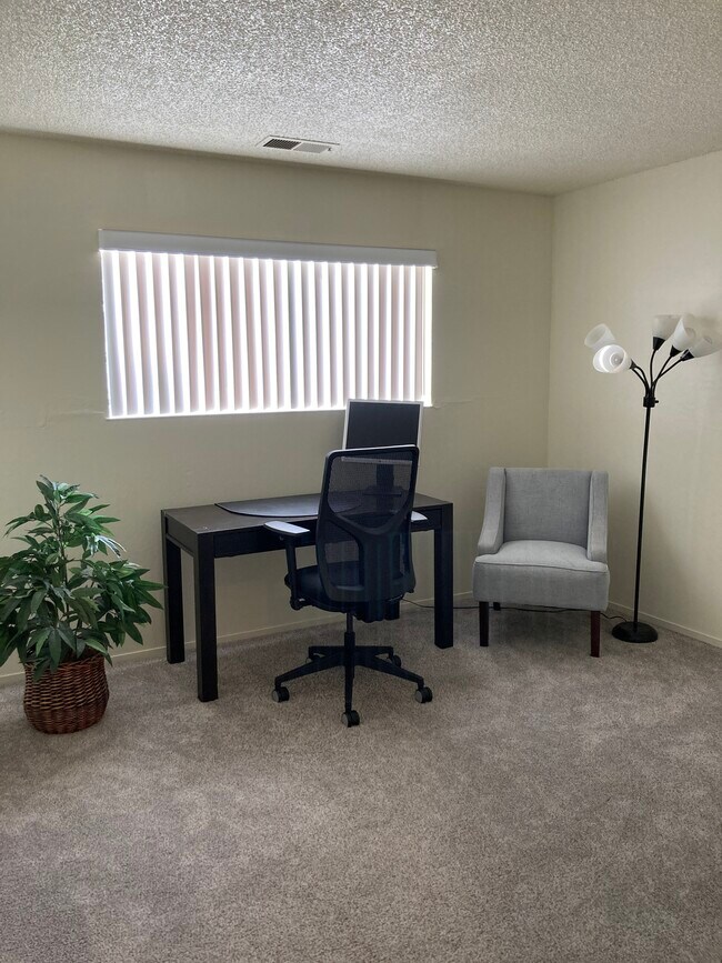 Bedroom 2 (office) - 4316 Rilea Way Unidad 4
