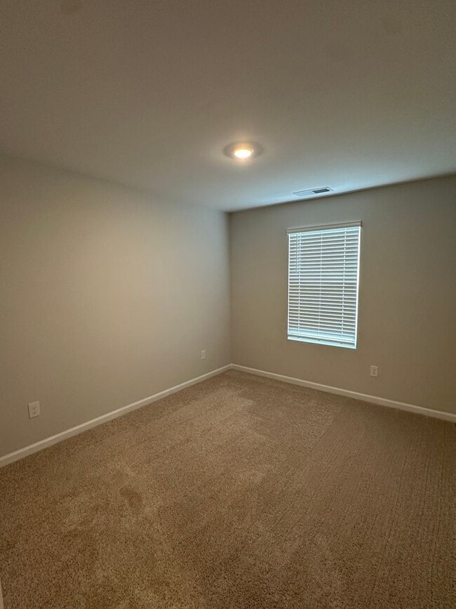 Photo - 926 Lodgepole Ln