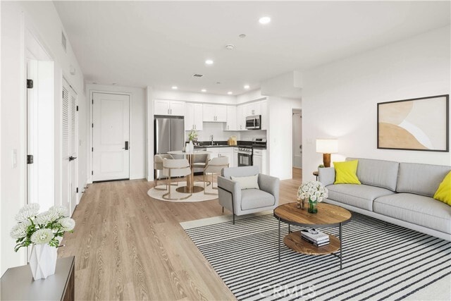 Photo - 11714 Archwood St Unit 301