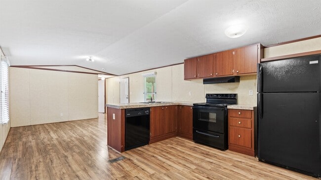 Photo - 91 Maple Ln