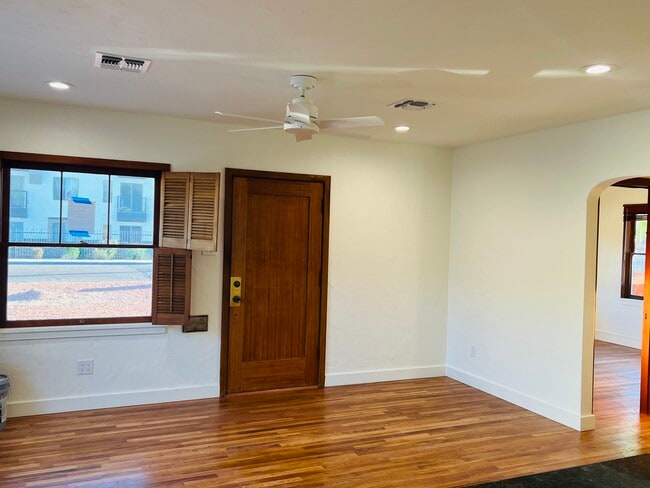 Photo - 514 W Turney Ave