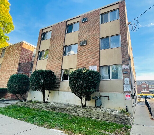 1309 Spring St
