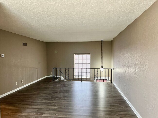 Photo - Spacious 3 bedroom Duplex