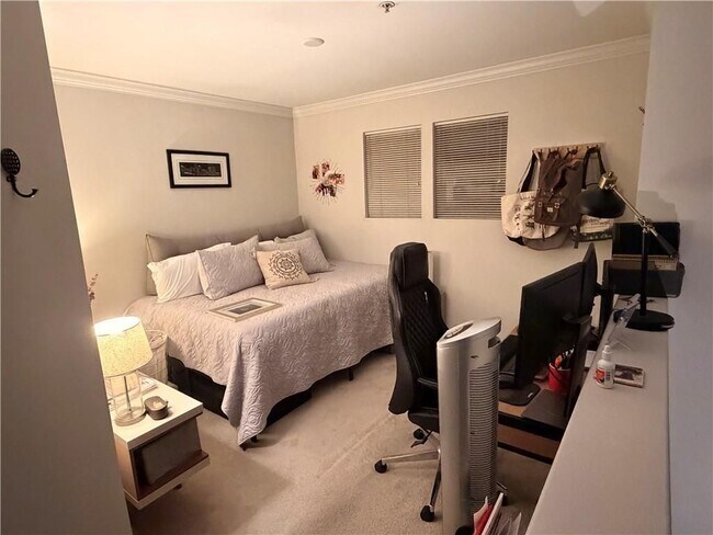 Photo - 903 Providence Pl