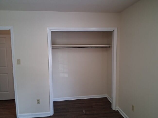 Photo - 2110 Lennox St