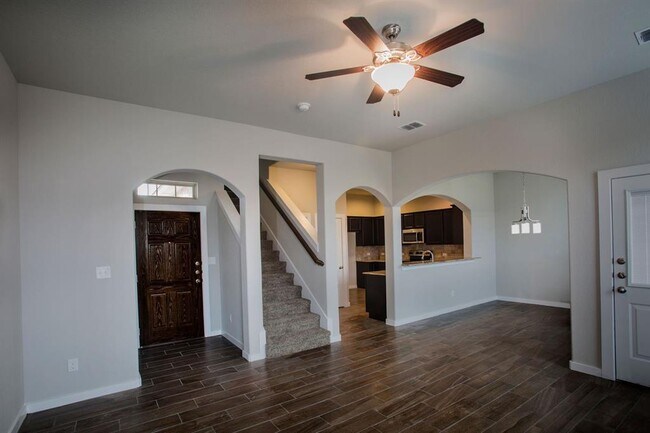 Photo - 125 Lakeview Ct