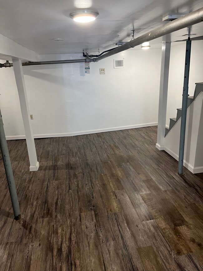 158 S 11th Ave