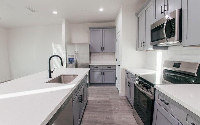 Photo - 1964 E Don Carlos Ave