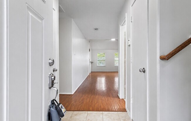 Photo - 6 Thicket Grove Pl