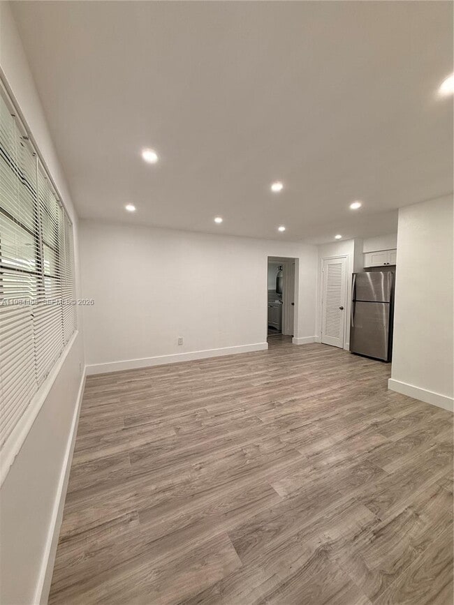 Photo - 16890 NE 21st Ave Unidad 9