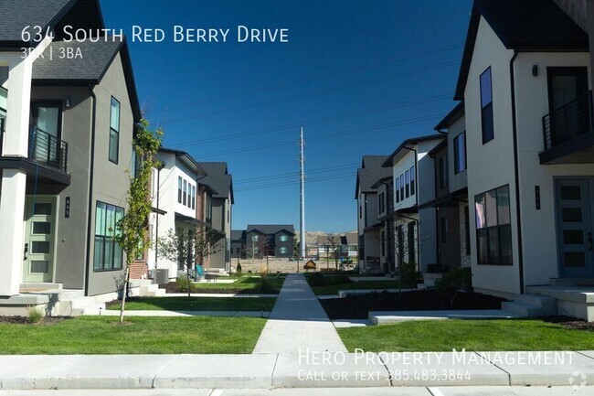 Building Photo - 634 Red Berry Dr Rental