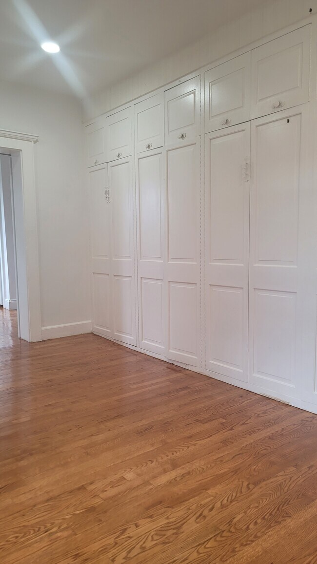 549 Fern Ave Apartments Unit 2nd Floor Lyndhurst, NJ